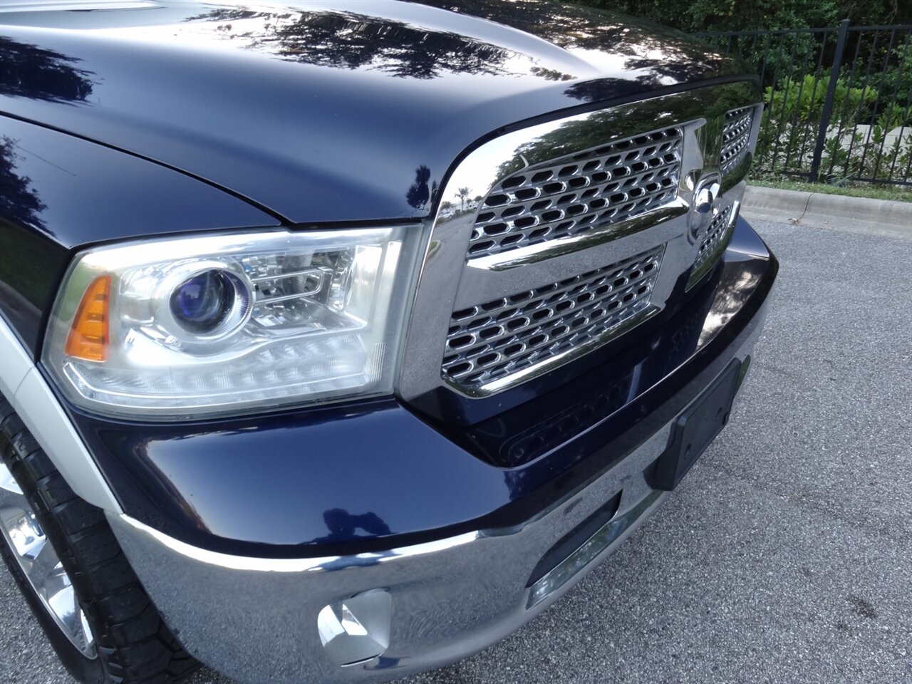 2014 RAM 1500 Laramie  4X4 - Photo 6 - Deland, FL 32720