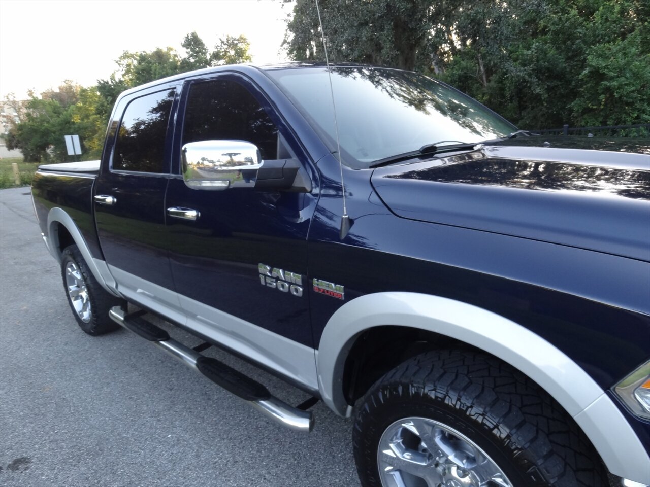 2014 RAM 1500 Laramie  4X4 - Photo 8 - Deland, FL 32720
