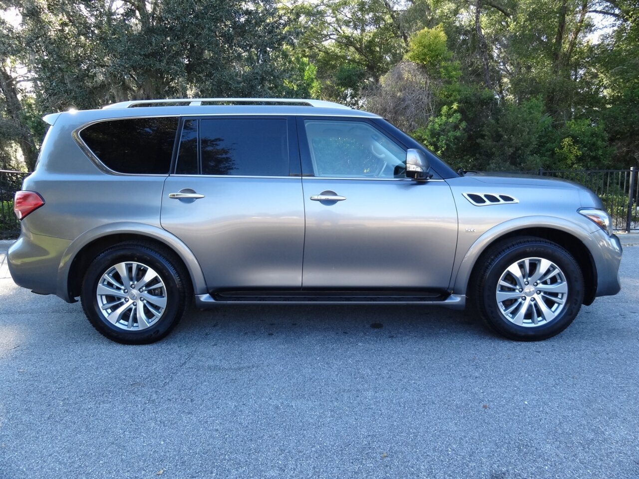 2015 INFINITI QX80 Premium - Photo 10 - Deland, FL 32720