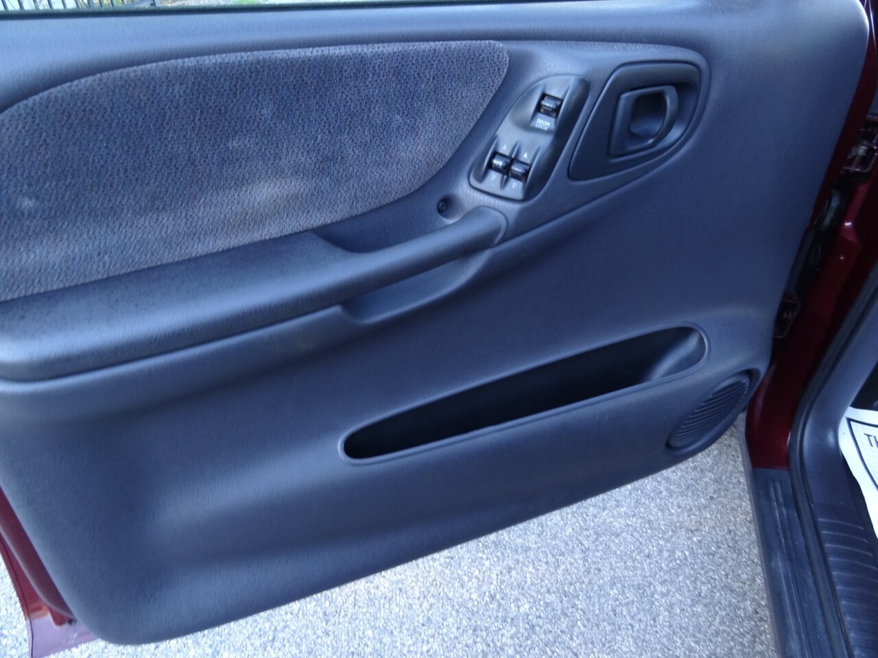 2000 Dodge Dakota SLT   - Photo 30 - Deland, FL 32720