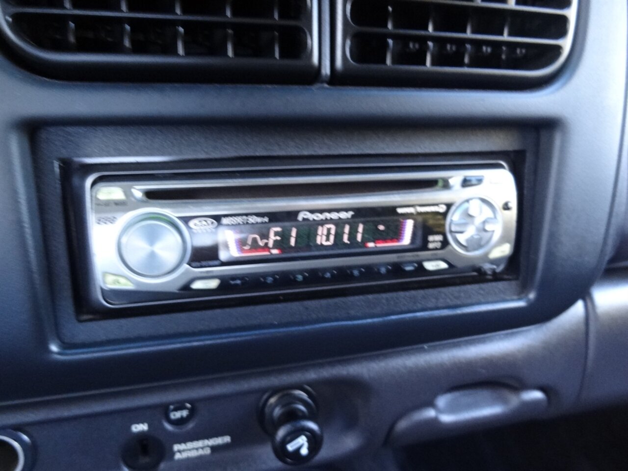 2000 Dodge Dakota SLT   - Photo 47 - Deland, FL 32720