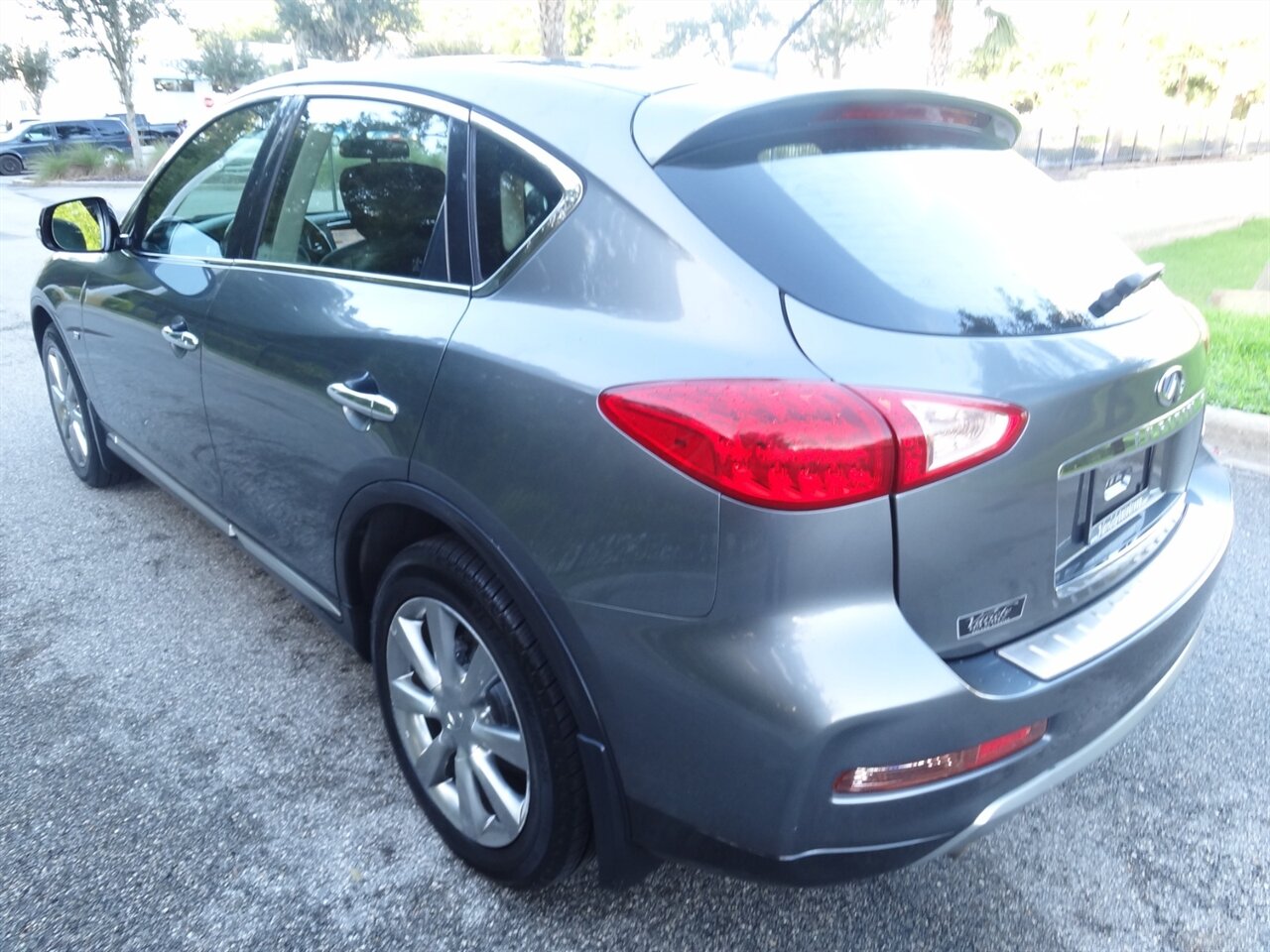 2017 INFINITI QX50 Premium - Photo 4 - Deland, FL 32720