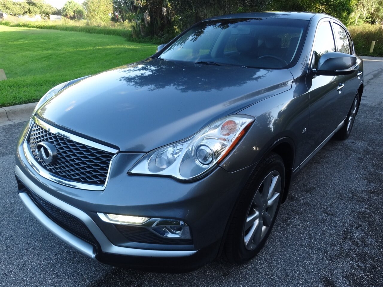 2017 INFINITI QX50 Premium - Photo 2 - Deland, FL 32720