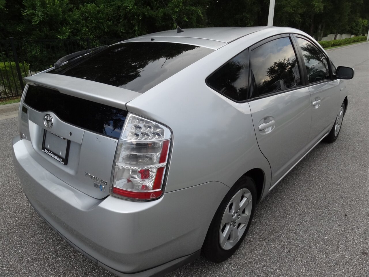 2009 Toyota Prius Three - Photo 4 - Deland, FL 32720