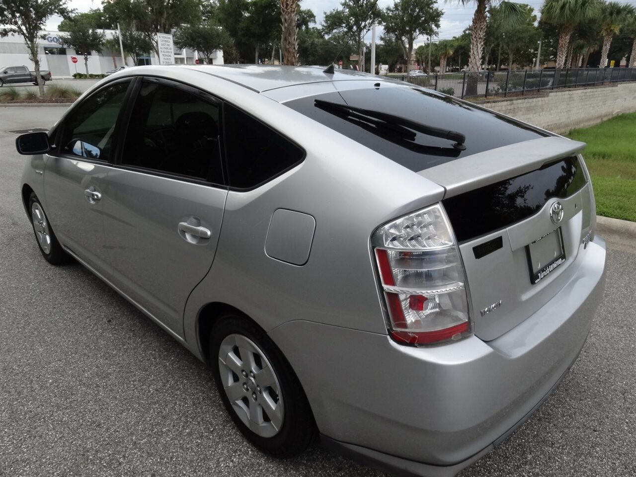 2009 Toyota Prius Three - Photo 3 - Deland, FL 32720