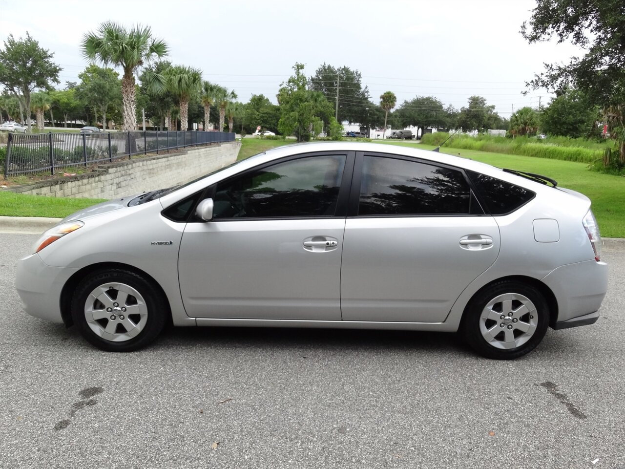 2009 Toyota Prius Three - Photo 17 - Deland, FL 32720