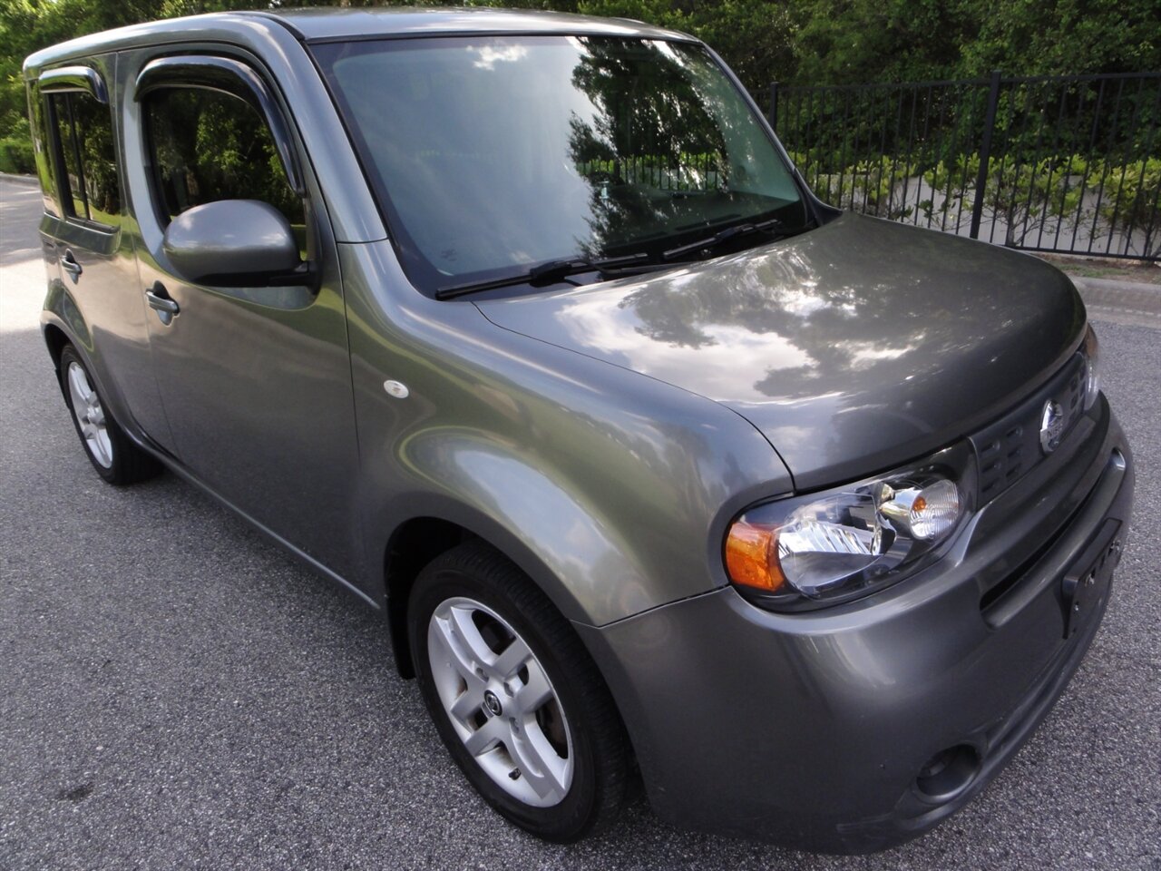 2011 Nissan cube 1.8   - Photo 1 - Deland, FL 32720