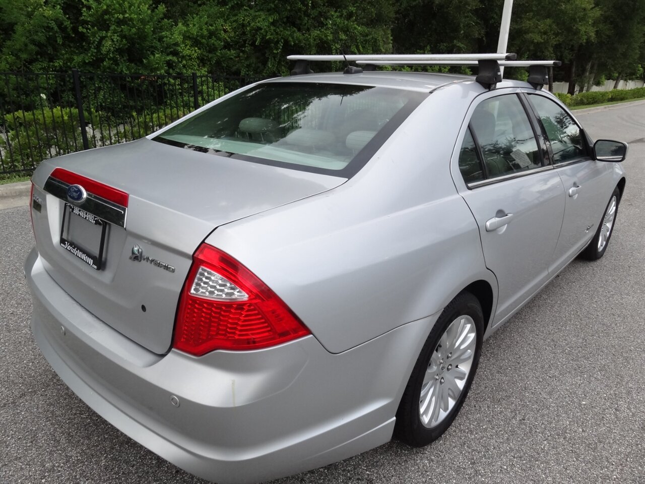2010 Ford Fusion Hybrid Limited - Photo 3 - Deland, FL 32720