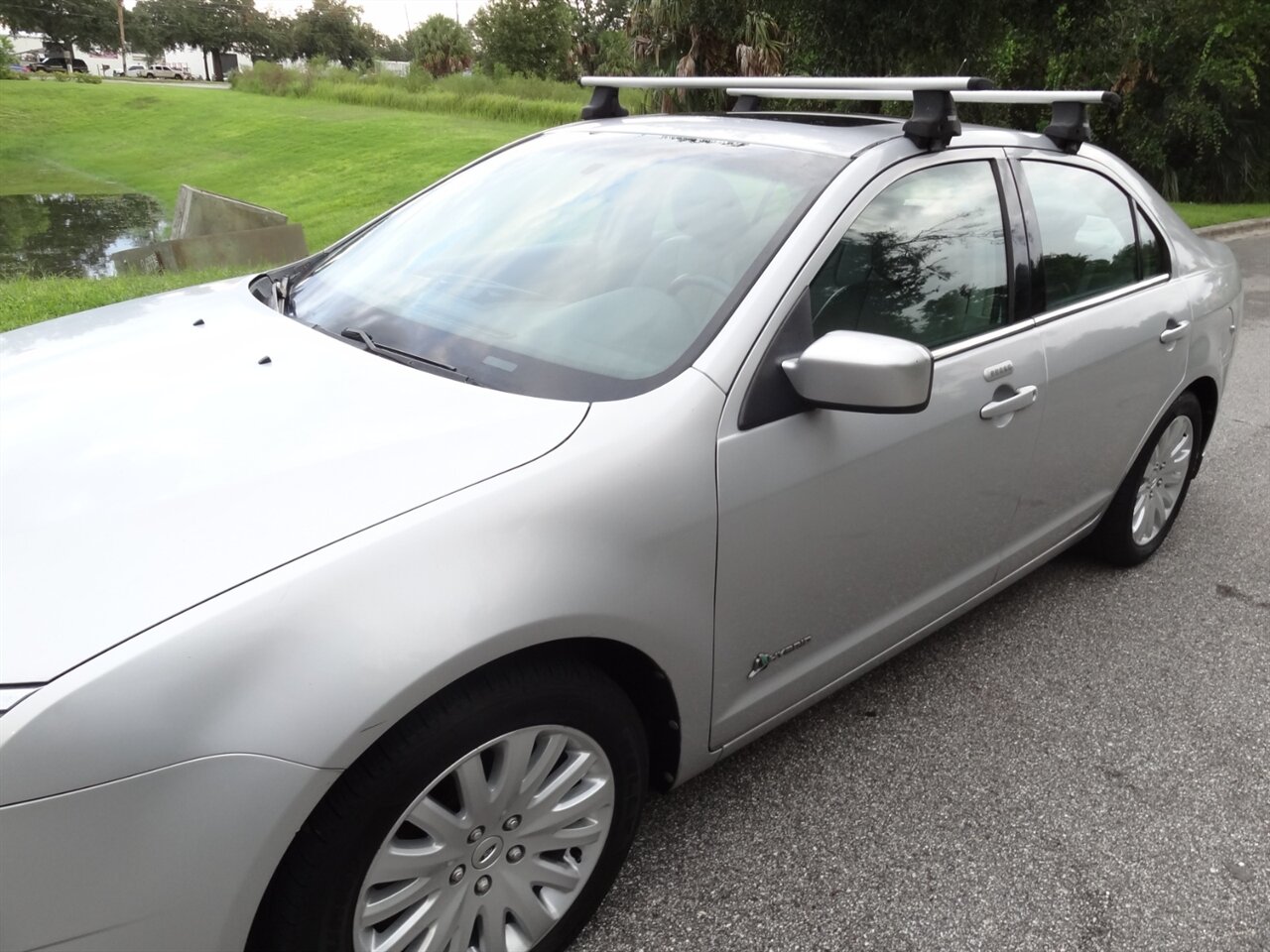2010 Ford Fusion Hybrid Limited - Photo 9 - Deland, FL 32720