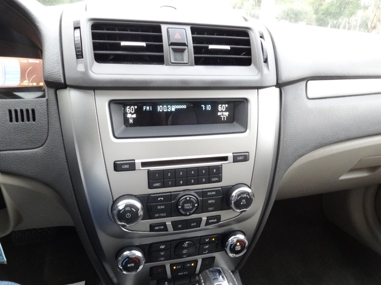 2010 Ford Fusion Hybrid Limited - Photo 46 - Deland, FL 32720