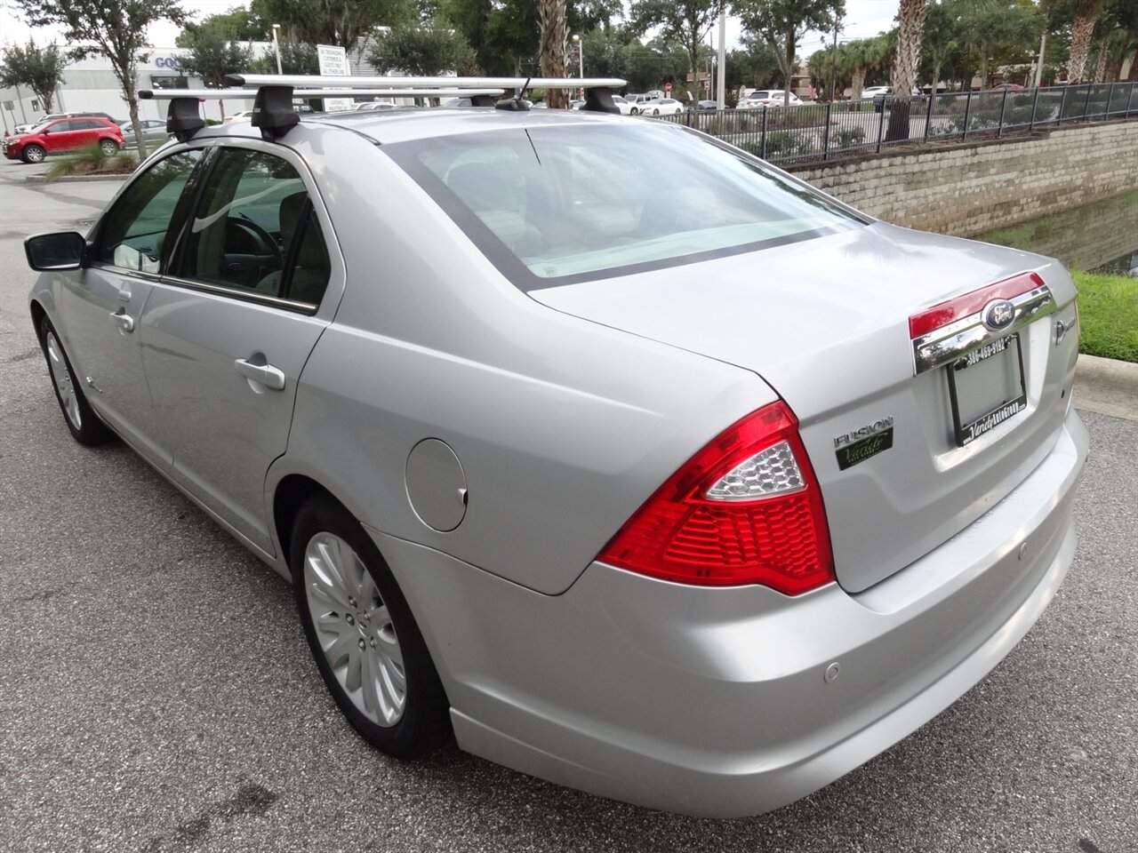 2010 Ford Fusion Hybrid Limited - Photo 4 - Deland, FL 32720