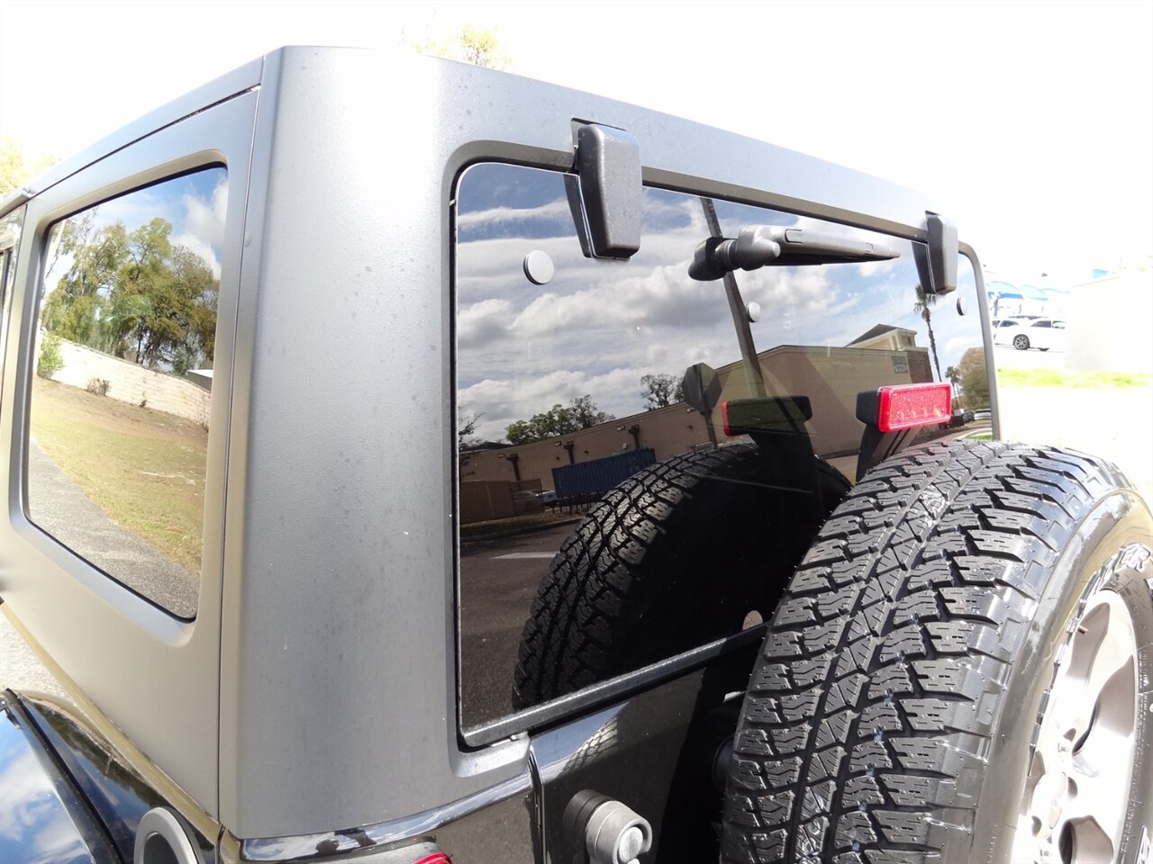 2017 Jeep Wrangler Unlimited Sahara - Photo 26 - Deland, FL 32720