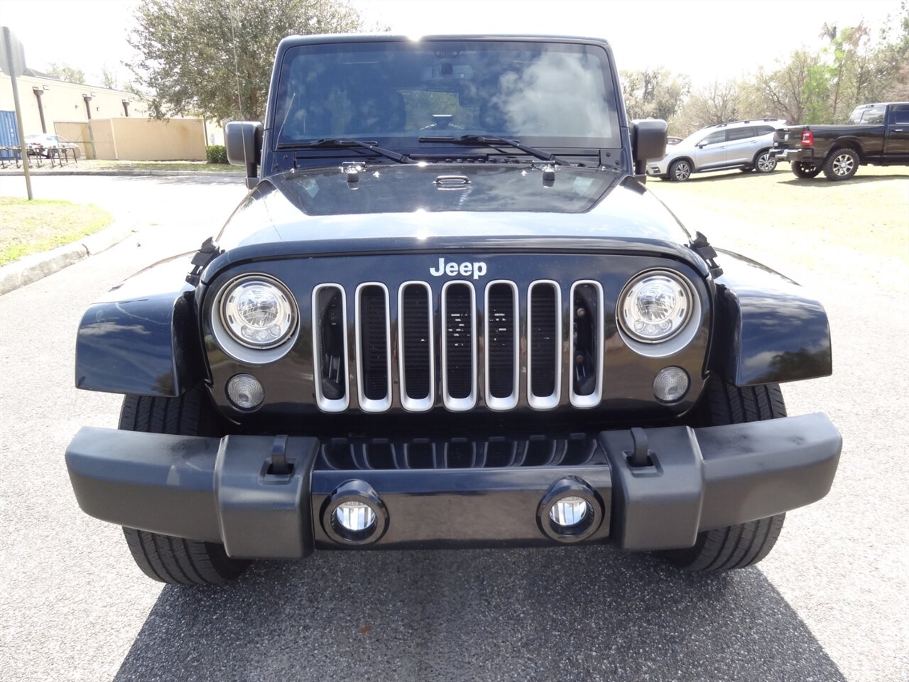 2017 Jeep Wrangler Unlimited Sahara - Photo 5 - Deland, FL 32720