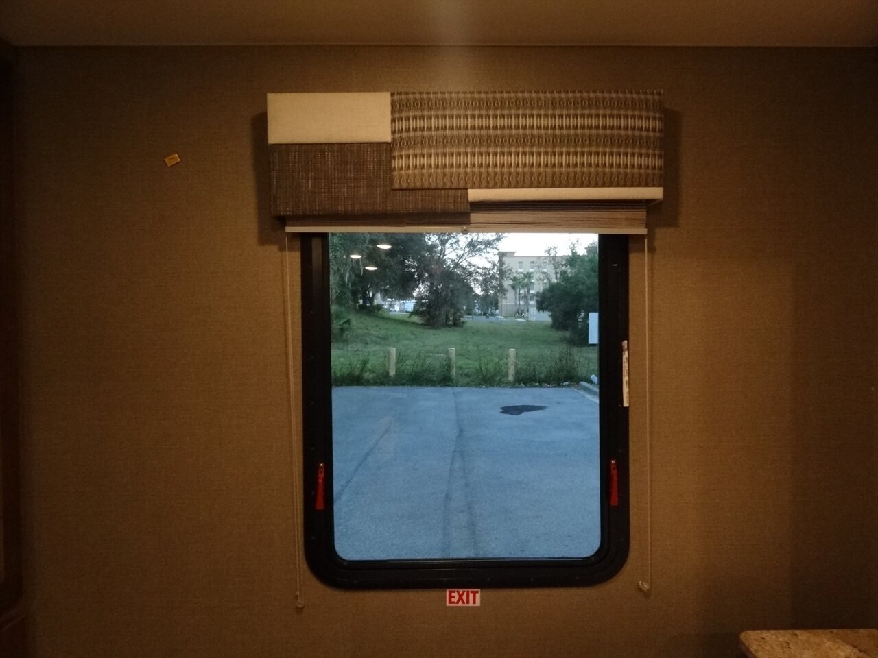 2019 Winnebago Outlook 27D - Photo 82 - Deland, FL 32720