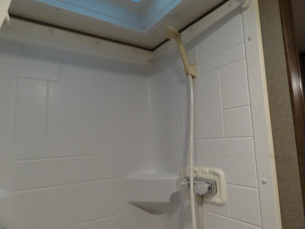 2019 Winnebago Outlook 27D - Photo 72 - Deland, FL 32720