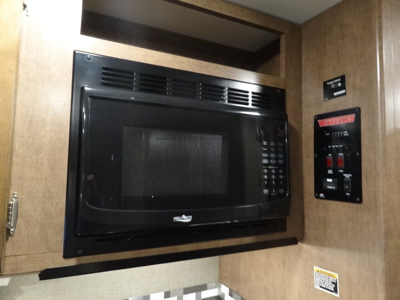 2019 Winnebago Outlook 27D - Photo 64 - Deland, FL 32720