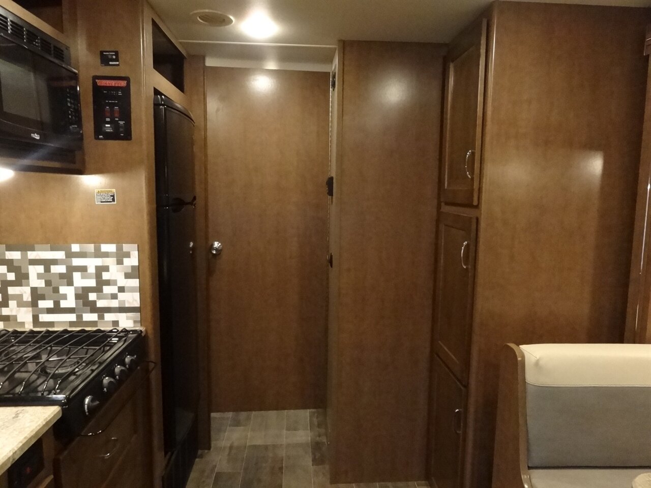 2019 Winnebago Outlook 27D - Photo 69 - Deland, FL 32720