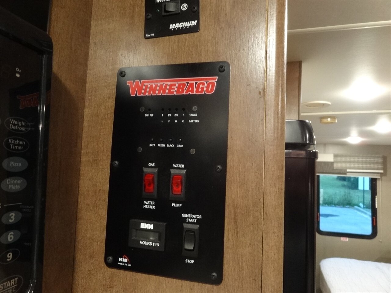 2019 Winnebago Outlook 27D - Photo 92 - Deland, FL 32720