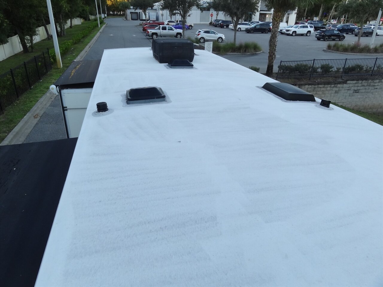 2019 Winnebago Outlook 27D - Photo 46 - Deland, FL 32720