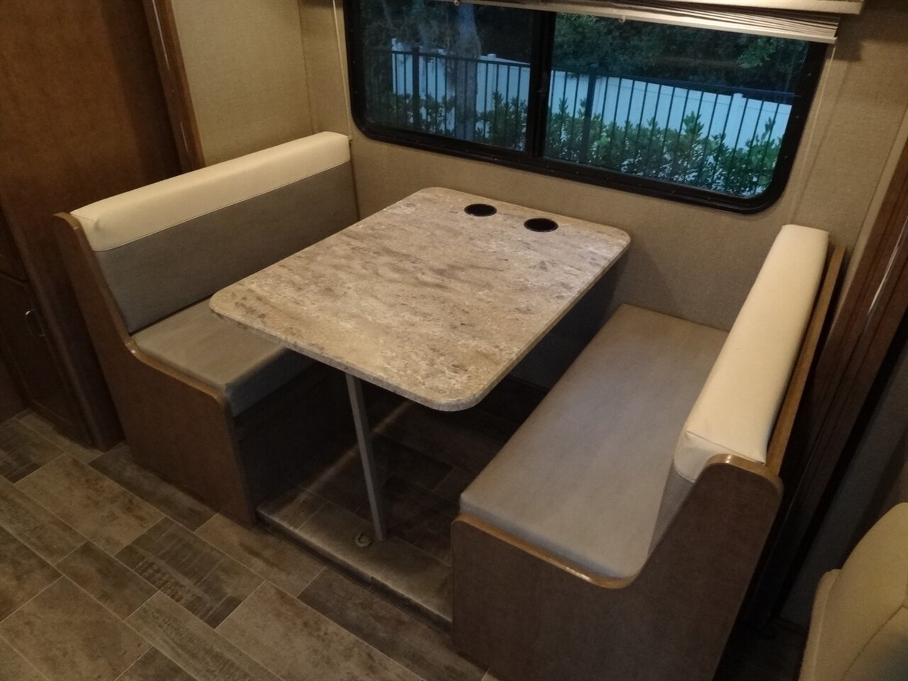 2019 Winnebago Outlook 27D - Photo 56 - Deland, FL 32720