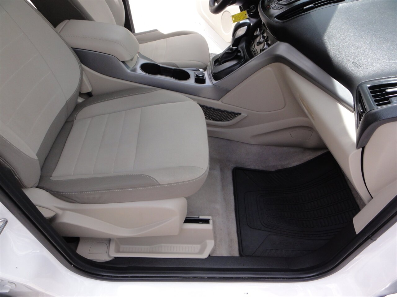 2015 Ford Escape SE - Photo 39 - Deland, FL 32720