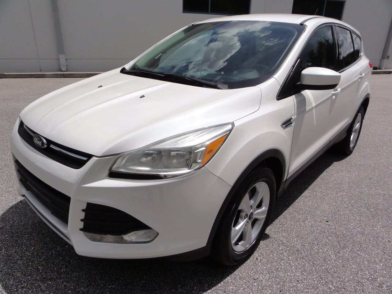 2015 Ford Escape SE - Photo 2 - Deland, FL 32720
