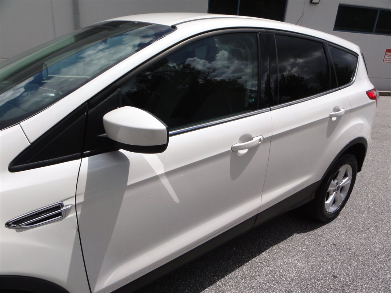 2015 Ford Escape SE - Photo 11 - Deland, FL 32720