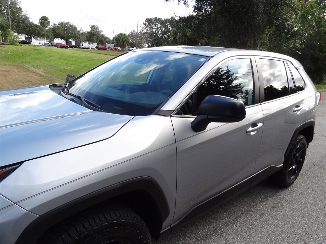 2022 Toyota RAV4 LE   - Photo 9 - Deland, FL 32720