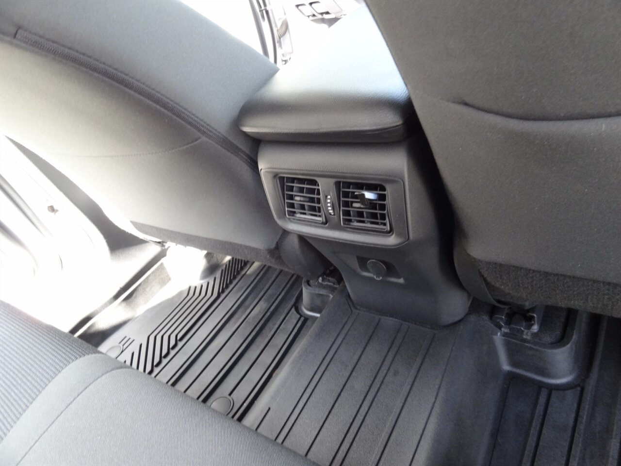 2022 Toyota RAV4 LE   - Photo 35 - Deland, FL 32720