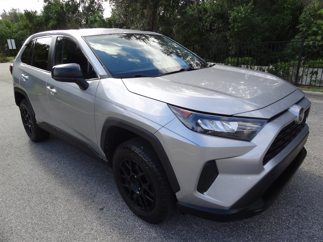 2022 Toyota RAV4 LE   - Photo 1 - Deland, FL 32720