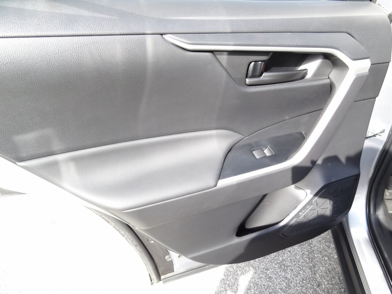 2022 Toyota RAV4 LE   - Photo 32 - Deland, FL 32720