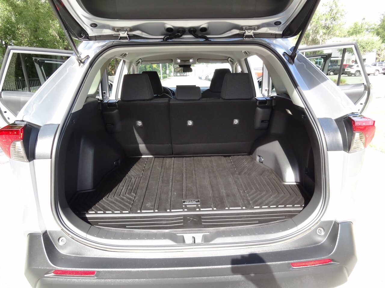 2022 Toyota RAV4 LE   - Photo 33 - Deland, FL 32720