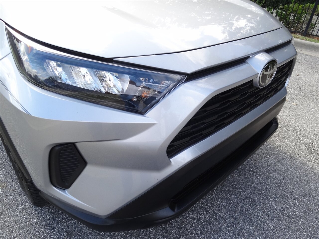 2022 Toyota RAV4 LE   - Photo 6 - Deland, FL 32720