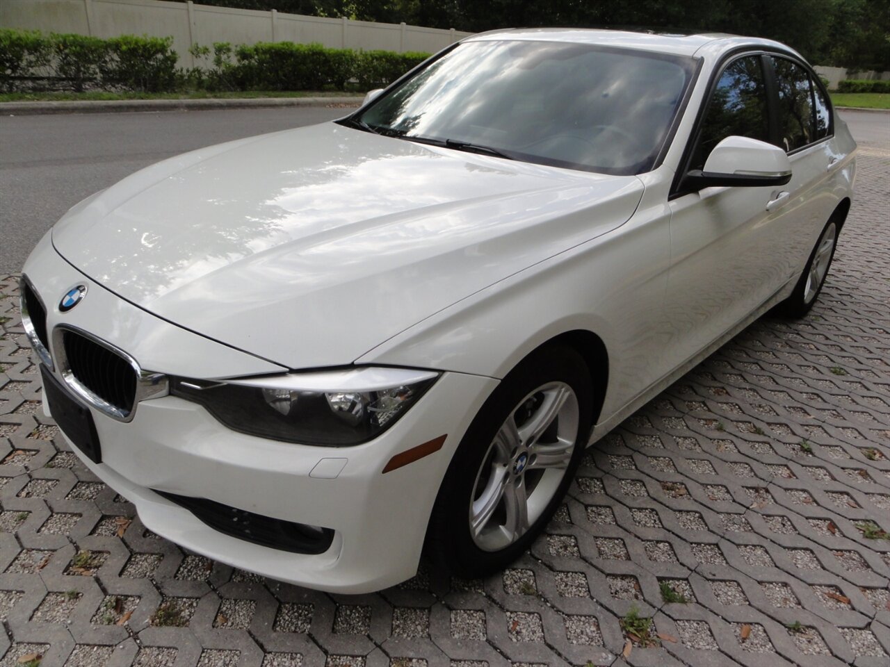 2015 BMW 320i xDrive  Premium - Photo 2 - Deland, FL 32720