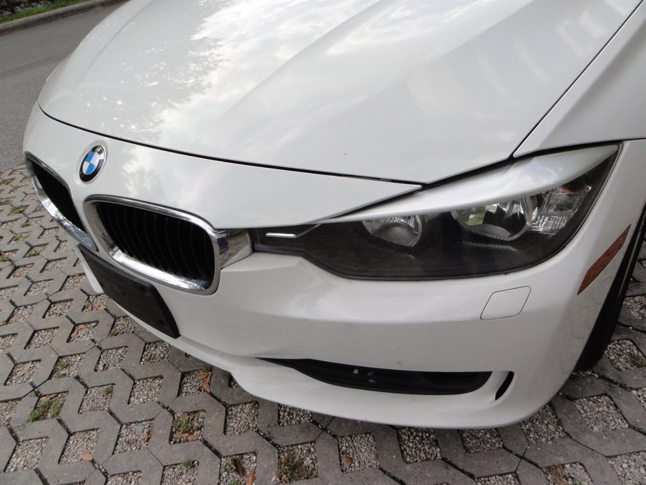 2015 BMW 320i xDrive  Premium - Photo 7 - Deland, FL 32720