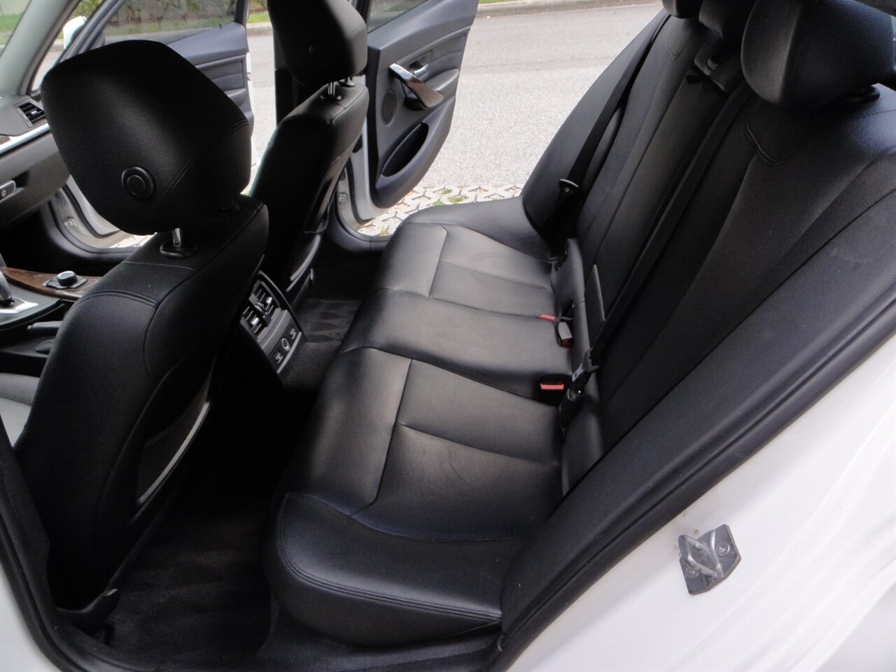 2015 BMW 320i xDrive  Premium - Photo 34 - Deland, FL 32720