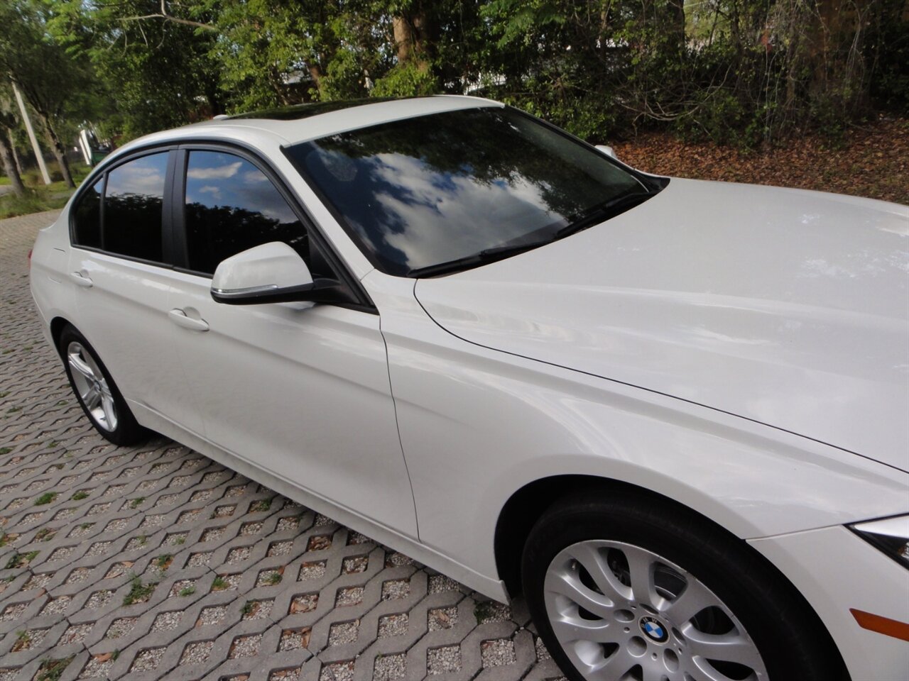 2015 BMW 320i xDrive  Premium - Photo 8 - Deland, FL 32720