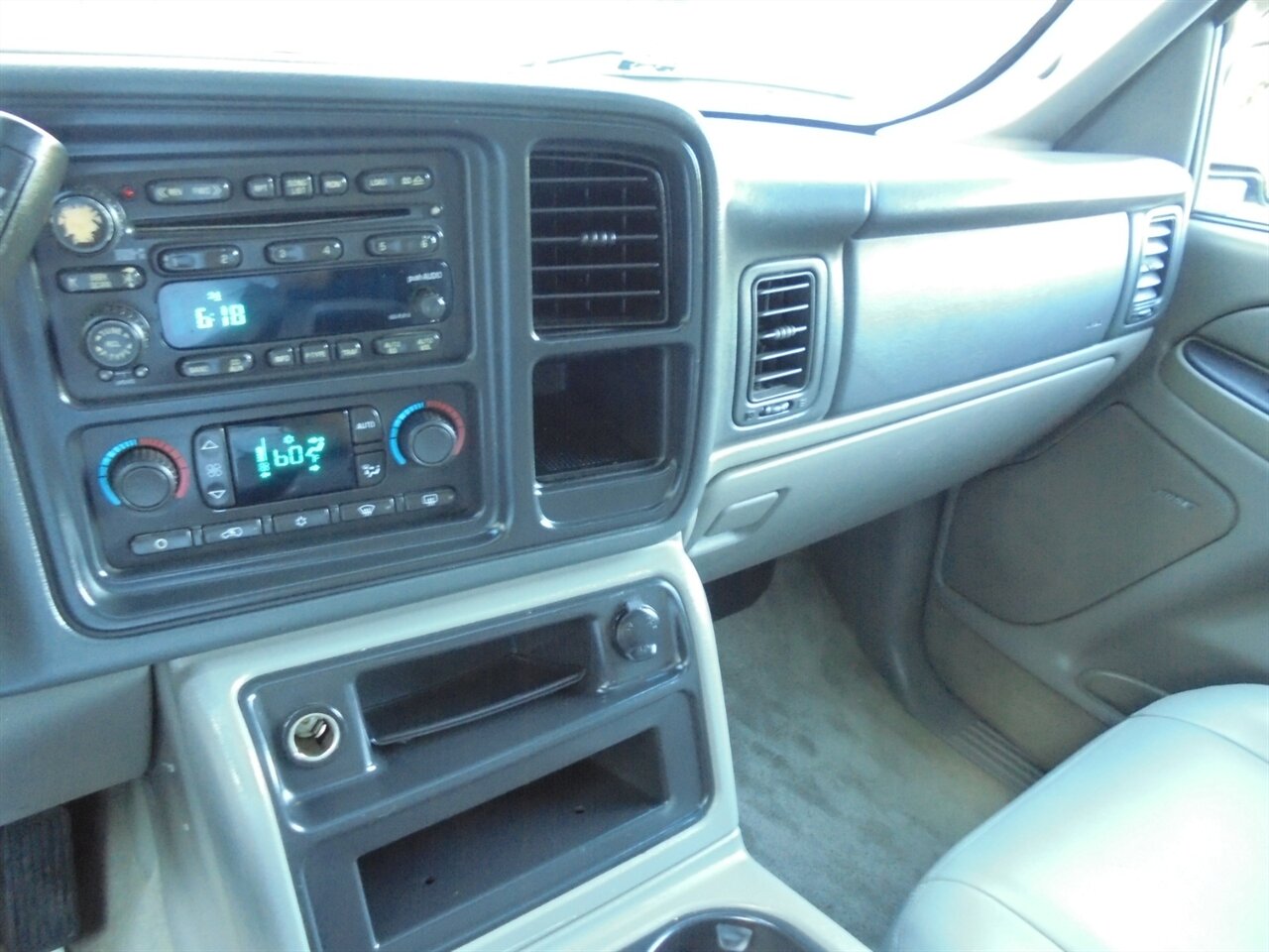 2004 Chevrolet Suburban 1500 4dr 1500  Z71 - Photo 50 - Deland, FL 32720