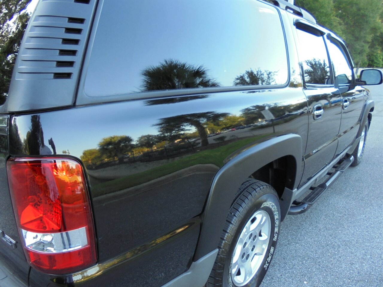 2004 Chevrolet Suburban 1500 4dr 1500  Z71 - Photo 13 - Deland, FL 32720