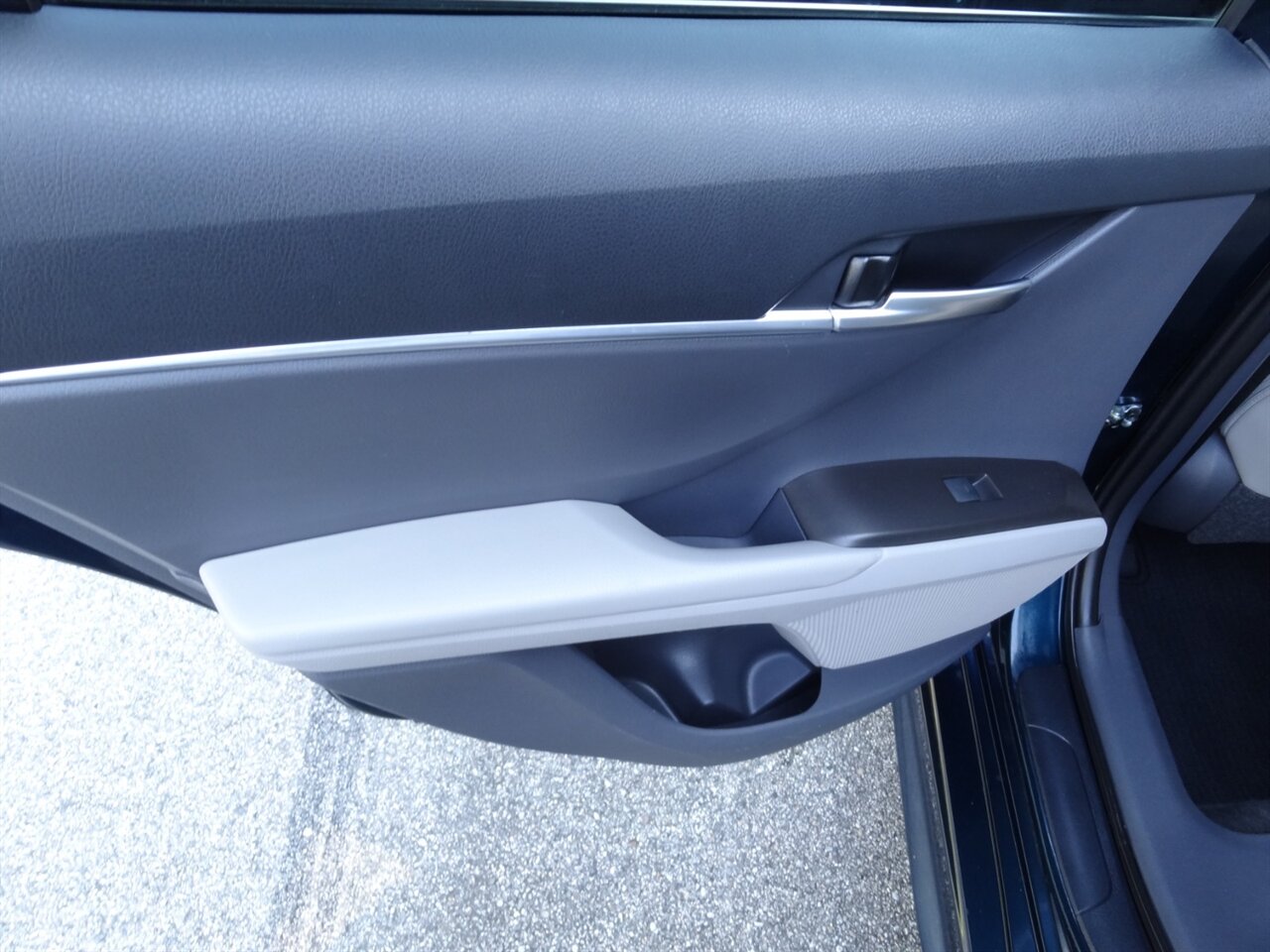 2021 Toyota Camry SE - Photo 35 - Deland, FL 32720