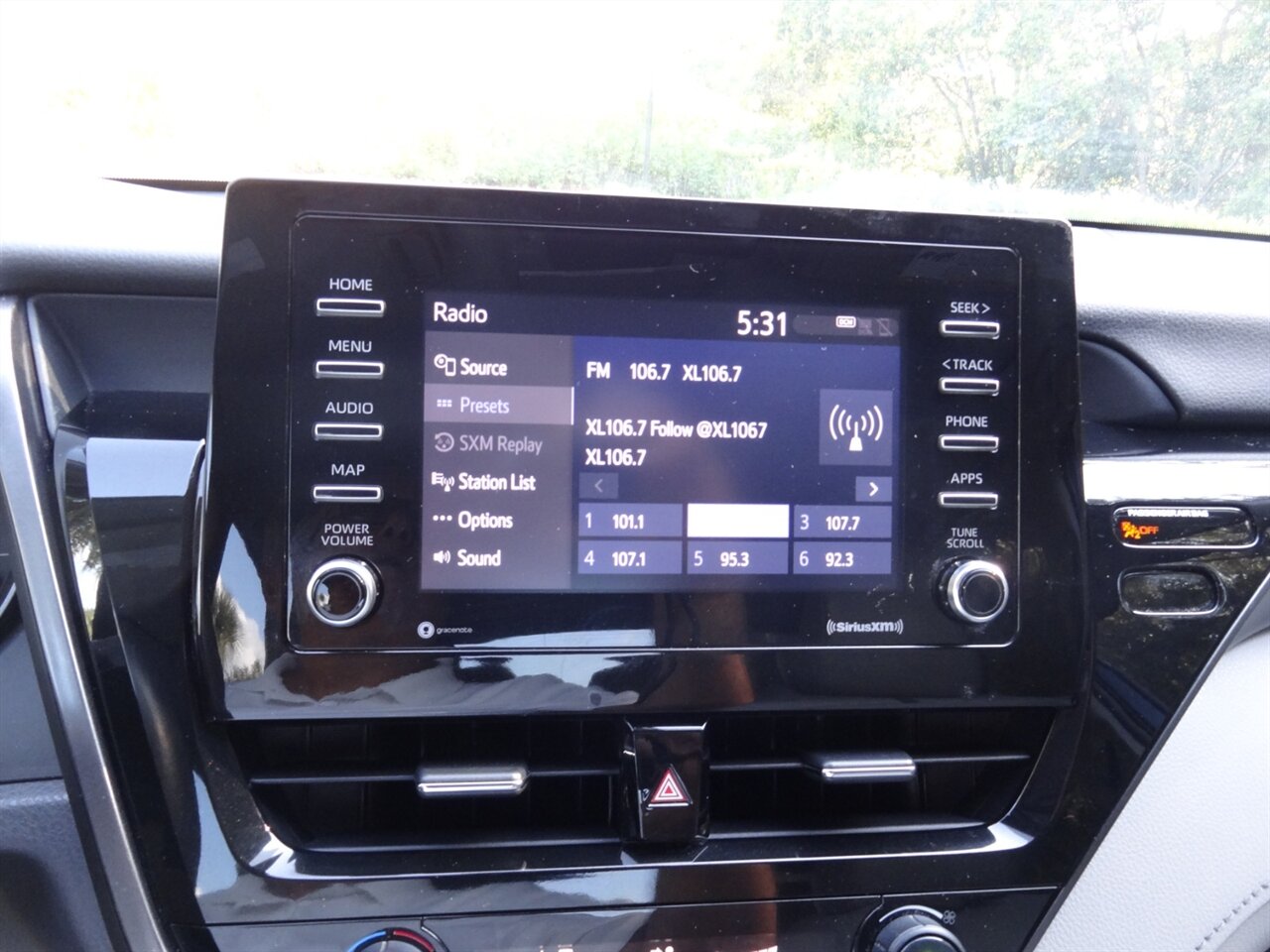 2021 Toyota Camry SE - Photo 48 - Deland, FL 32720