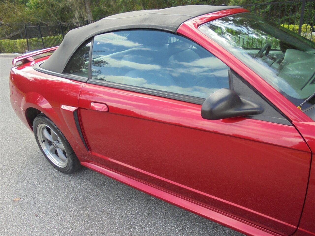 2001 Ford Mustang GT  Premium - Photo 13 - Deland, FL 32720