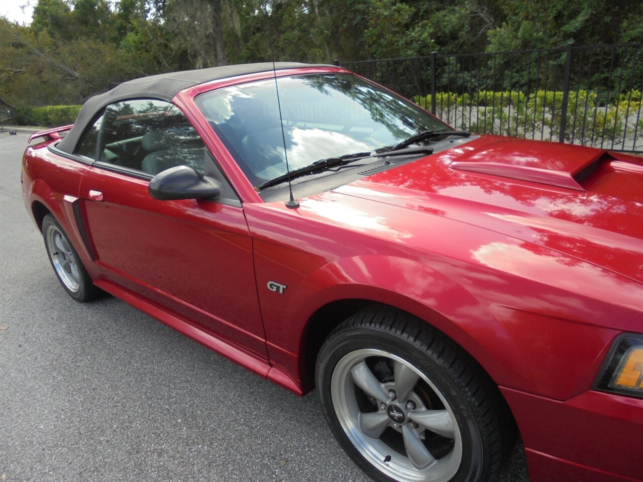 2001 Ford Mustang GT  Premium - Photo 11 - Deland, FL 32720