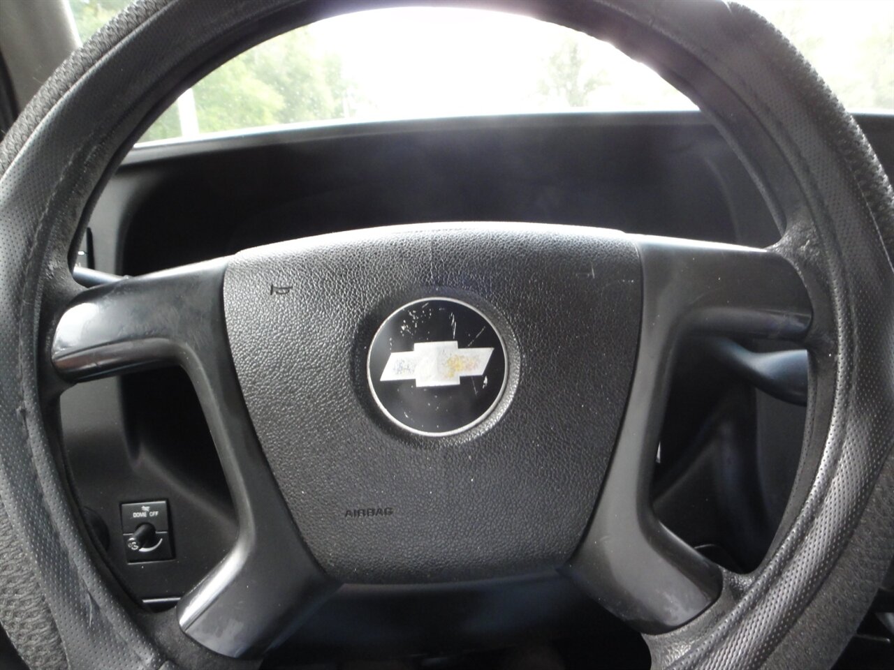 2012 Chevrolet Express 3500 BOX TRUCK - Photo 34 - Deland, FL 32720