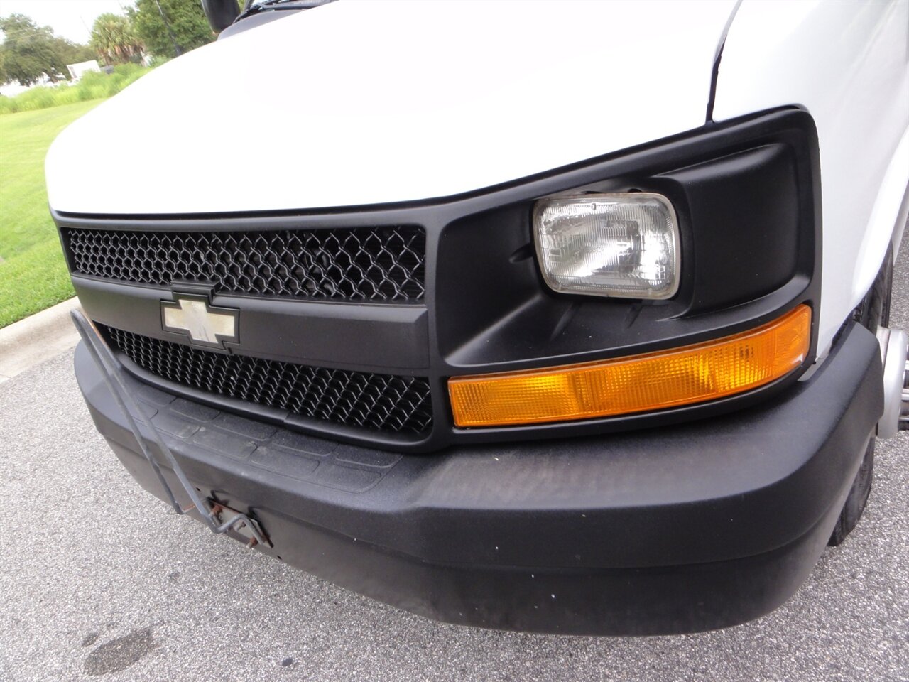 2012 Chevrolet Express 3500 BOX TRUCK - Photo 7 - Deland, FL 32720