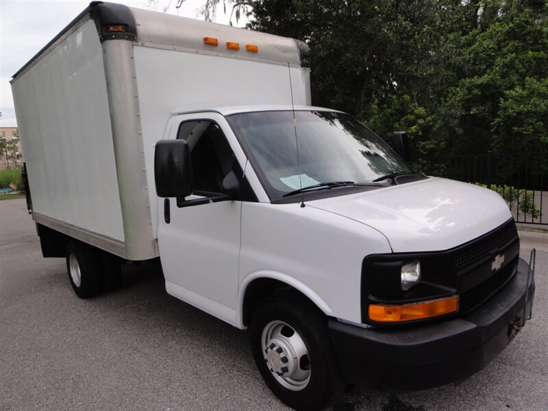 2012 Chevrolet Express 3500  BOX TRUCK