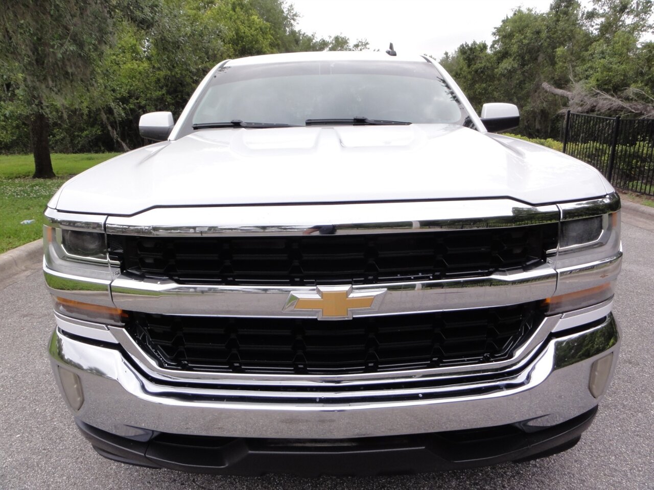 2017 Chevrolet Silverado 1500 LT   - Photo 5 - Deland, FL 32720