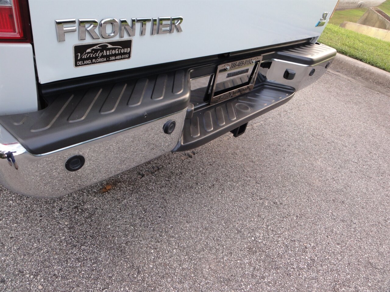 2018 Nissan Frontier SV Crew cab - Photo 25 - Deland, FL 32720
