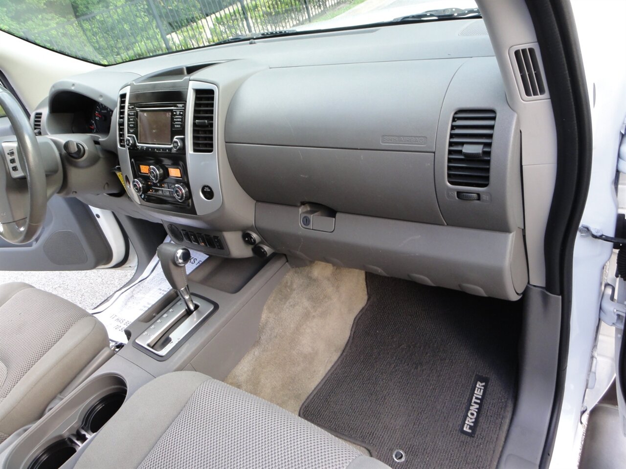 2018 Nissan Frontier SV Crew cab - Photo 43 - Deland, FL 32720