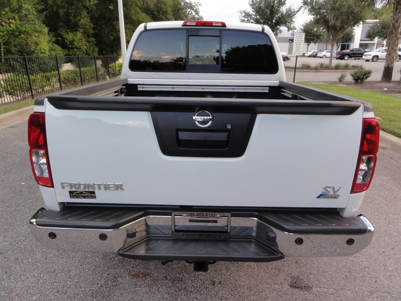 2018 Nissan Frontier SV Crew cab - Photo 14 - Deland, FL 32720